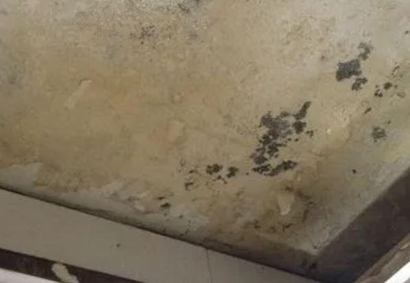 黑水阳台漏水维修公司分享下黑水卫生间渗水维修需要注意哪些问题。